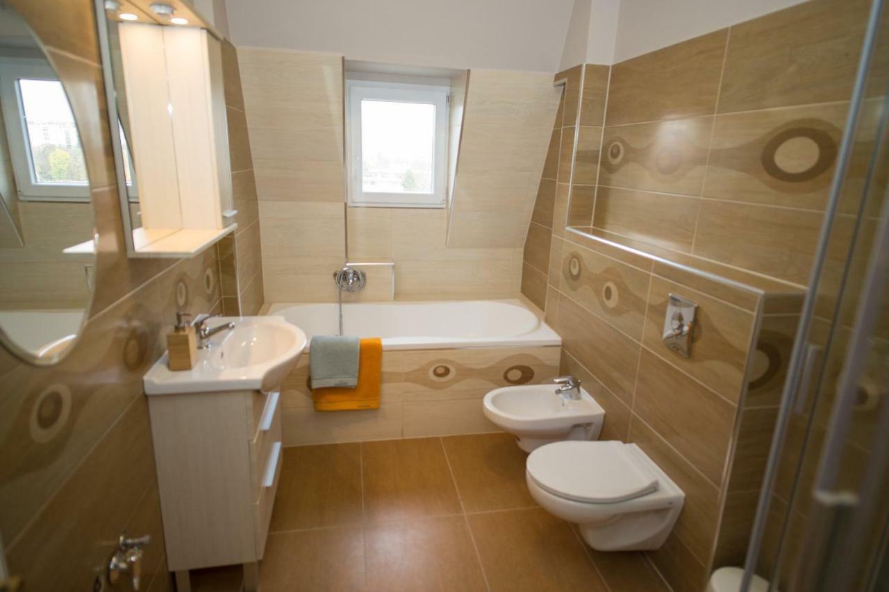 Deakvilla37 Apartman Eger Buitenkant foto